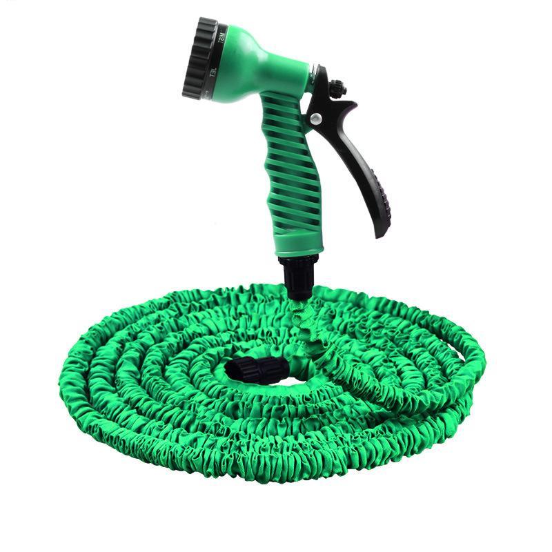Leichtgewichtiger Gartenschlauch FlexaFlow, ausziehbar, ideal für Gartenpflege & Autopflege.