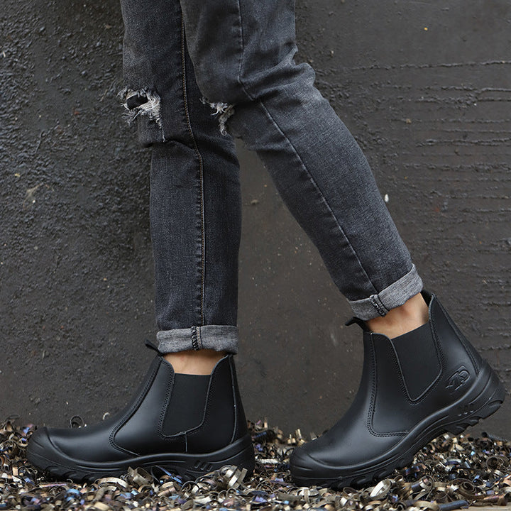 Herren Sicherheitsstiefel mit Zehenschutz und rutschfester Sohle. Ideale robuste Arbeitsschuhe.