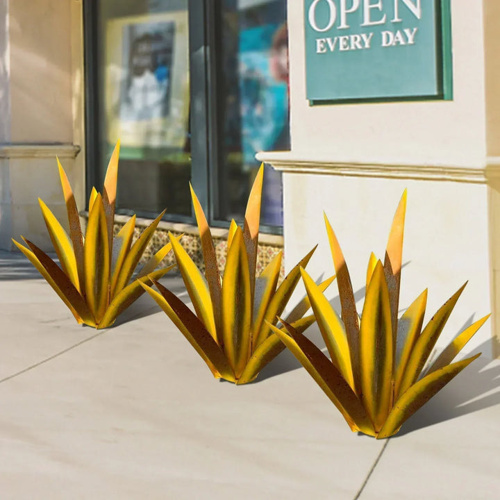 Rostfreier Metall Agave Gartenstecker. Langlebige und pflegeleichte Gartendekoration für draußen.