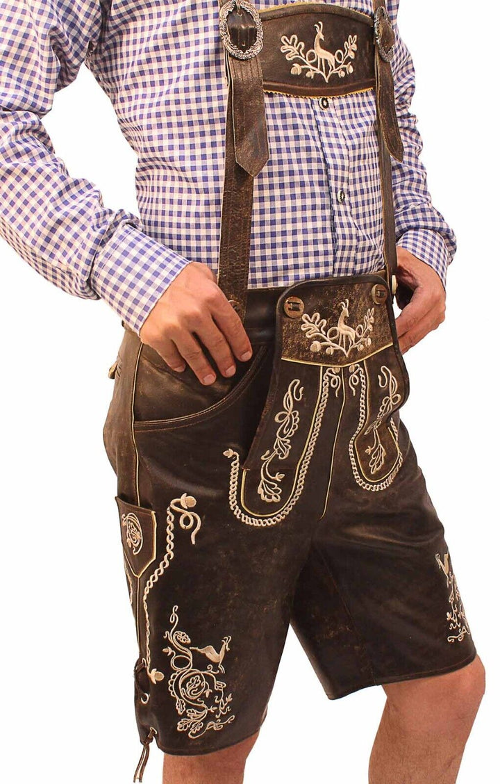 Hochwertige, bestickte braune Herren Lederhose für Oktoberfest und Volksfeste. Authentische Trachtenmode mit Tradition.
