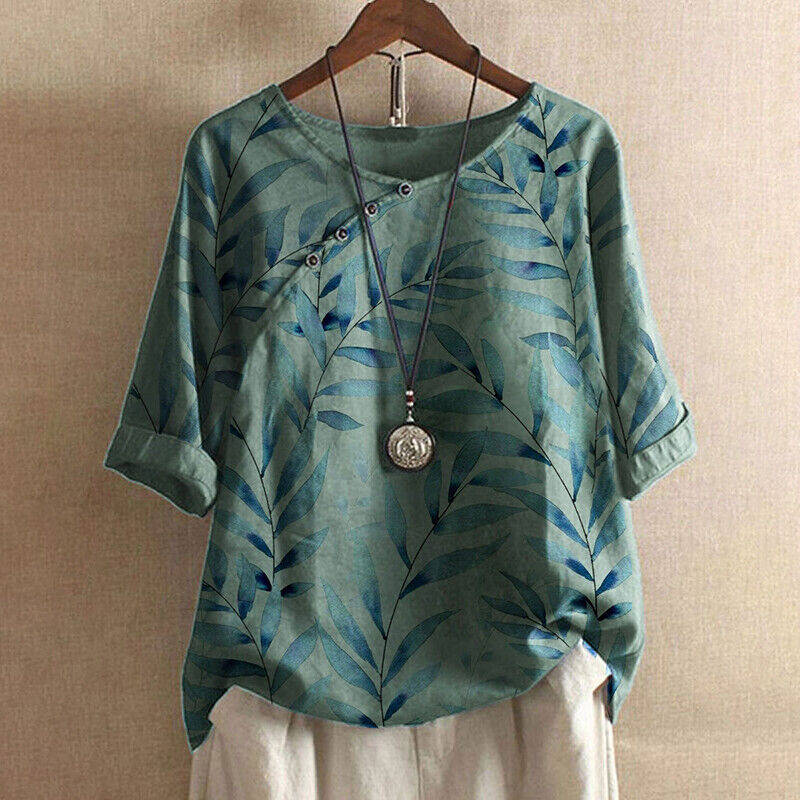 Feminin geschnittene Damen Sommerbluse mit floralem Muster, locker und vielseitig für jeden Anlass.