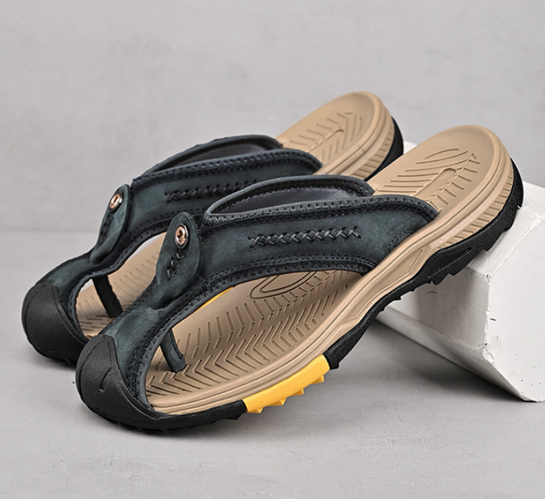 Graue Herren Sandalen mit weichem, ergonomischem Fußbett. Optimaler Komfort für den Tag.
