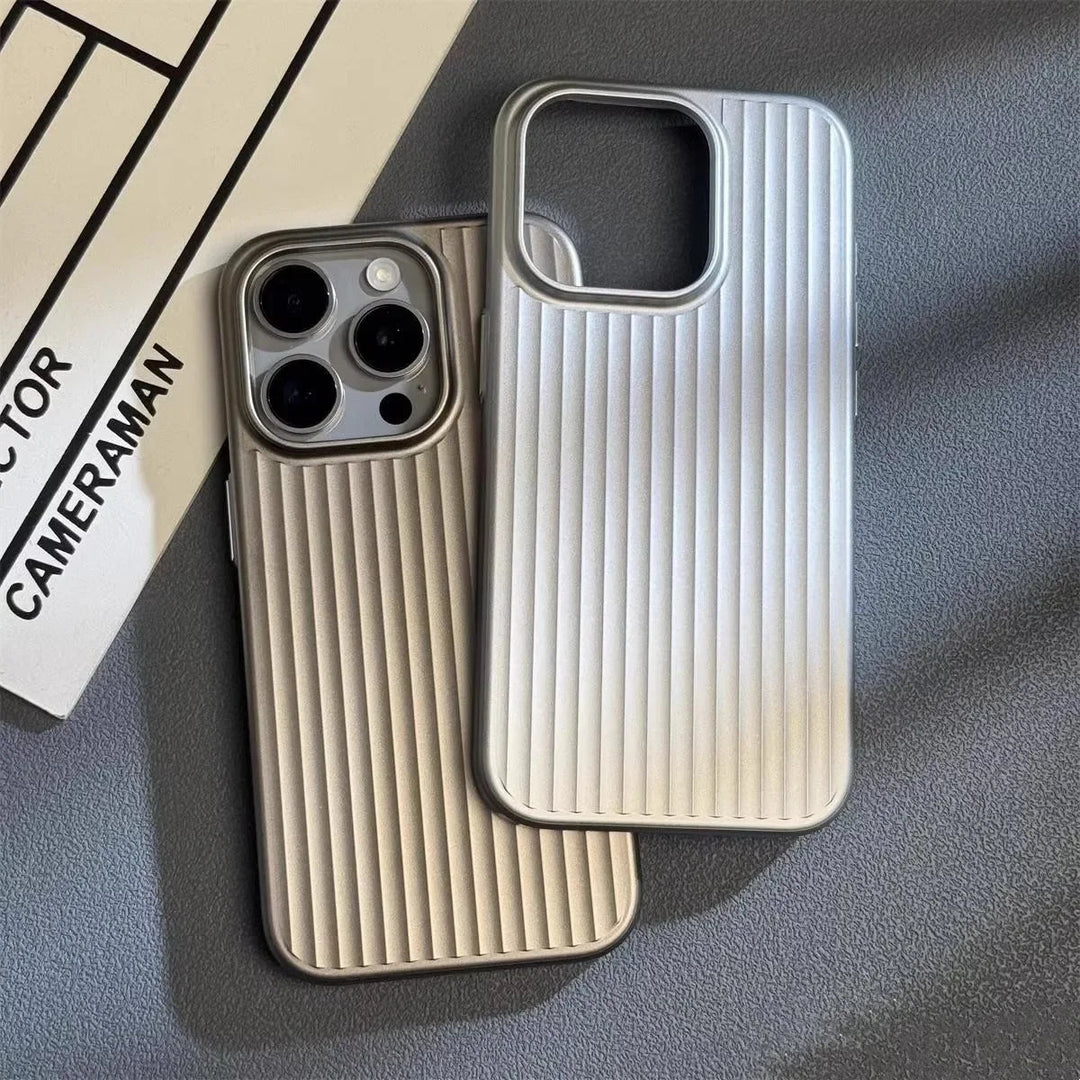 Alltagsschutz für Ihr iPhone: Design-Schutzhülle mit Rillenstruktur, schlank, griffig und stoßfest.