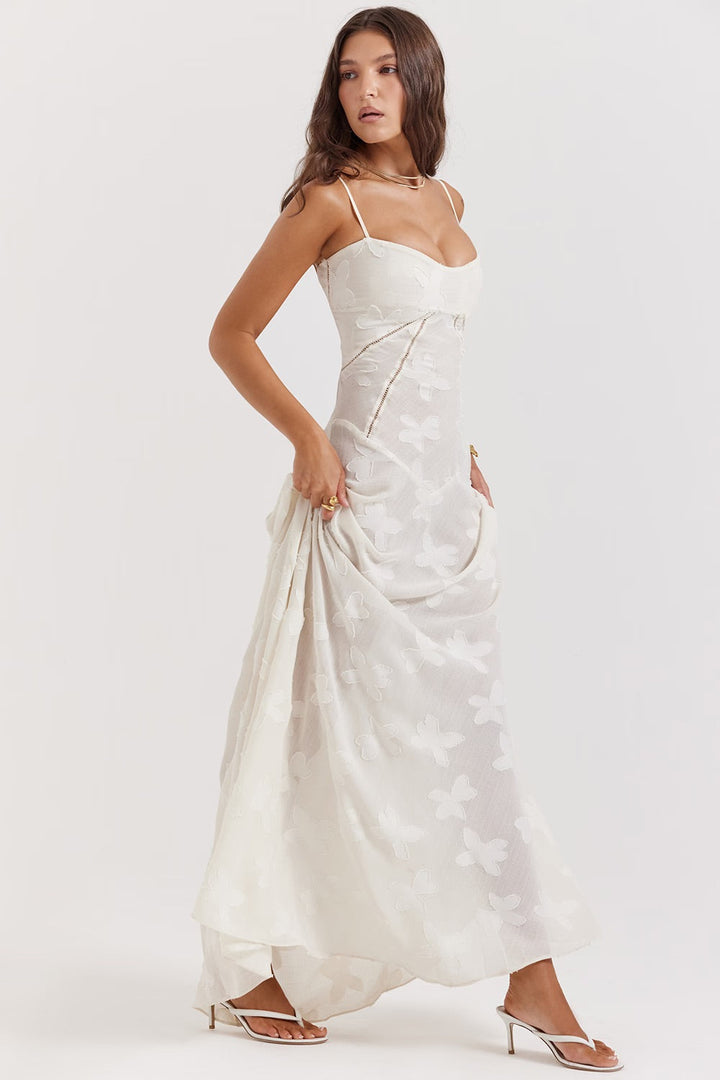 Schimmerndes Spitzen-Maxikleid. Elegantes, langes Partykleid für Damen. Romantisch und festlich.