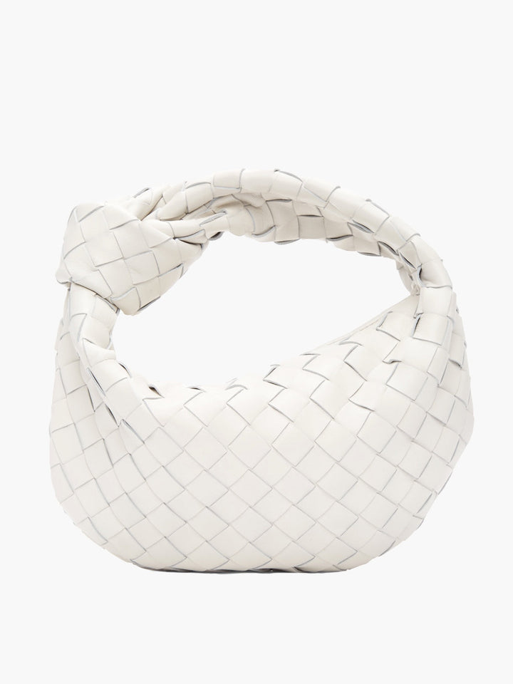 Detailliertes Flechtdesign auf der gewebten Mini-Handtasche Isabella für Damen.
