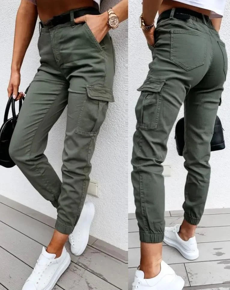 Beigefarbene Slim Fit Cargohose für Damen mit hoher Taille, vielseitige Freizeithose.