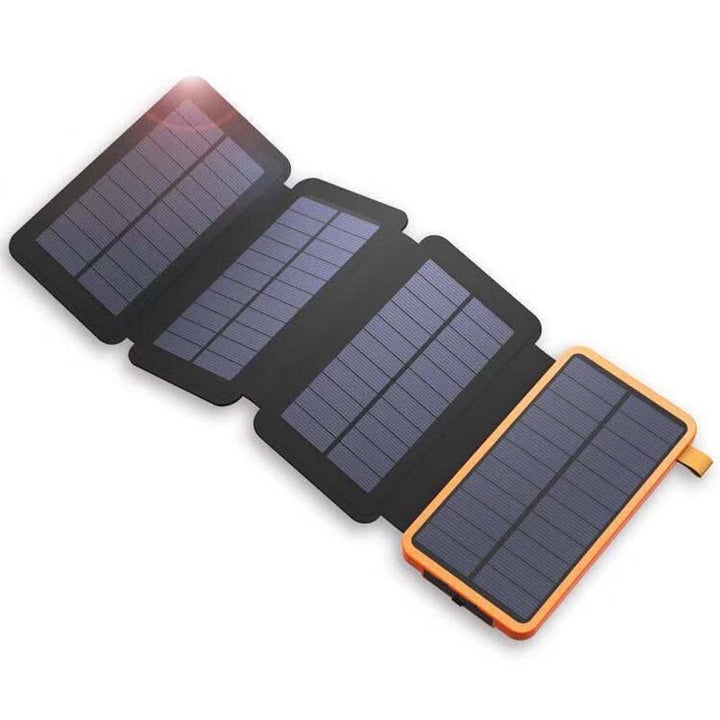Robuste Solar Powerbank SunCore mit 4 Panels, 3 USB-Ausgängen. Ideal für Outdoor, Camping & Notfall.