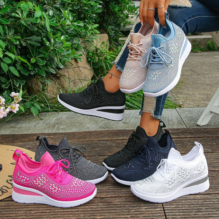 Damen-Sneaker mit Strass, Keilsohle & orthopädischer Unterstützung für gesunde Füße.
