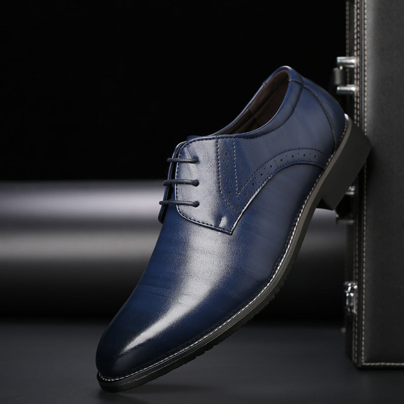 Elegante Herren Schnürschuhe Lennard mit Brogue-Design, bieten Komfort und Stil für formelle Anlässe.