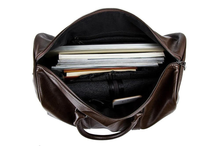 Vielseitige braune Reisetasche, leicht & robust, großes Volumen für Kurzreisen oder als Handgepäck.