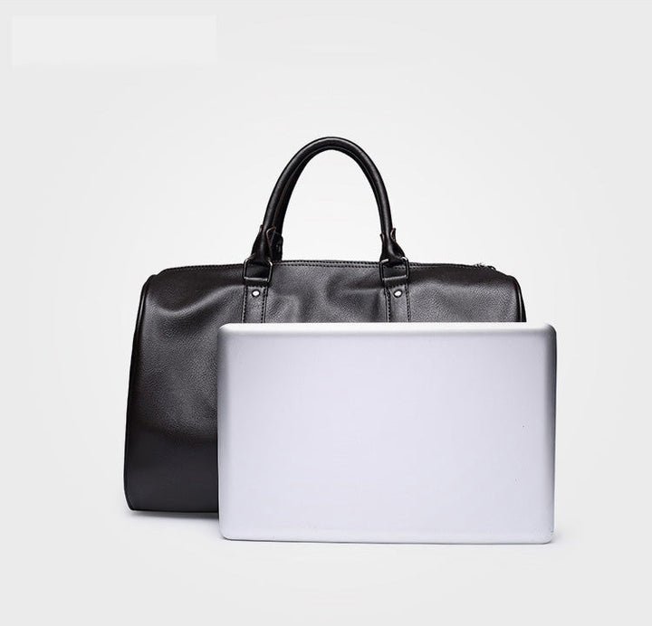 Praktische braune Reisetasche, leichtes Reisegepäck; ideal als Handgepäck für Wochenendtrips.