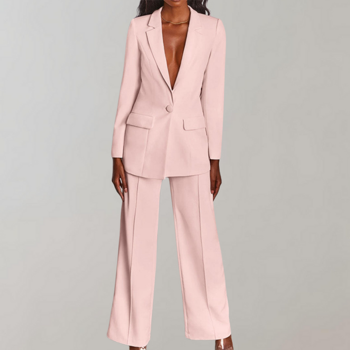 Vielseitiger Damenanzug in Beige: Blazer & Hose, kombinierbar für Büro & elegante Abendveranstaltungen.