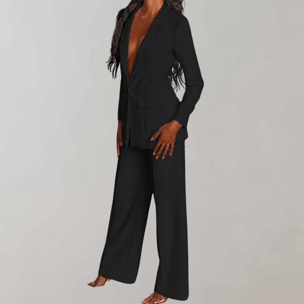 Damen Business Anzug in Anthrazit, bestehend aus tailliertem Blazer & passender Hose.