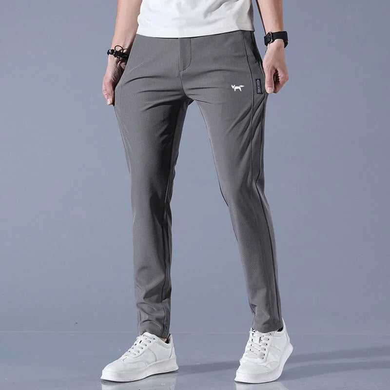 Vielseitige Herren-Freizeithose, atmungsaktiv & robust, geeignet für Sport und entspannte Stunden.