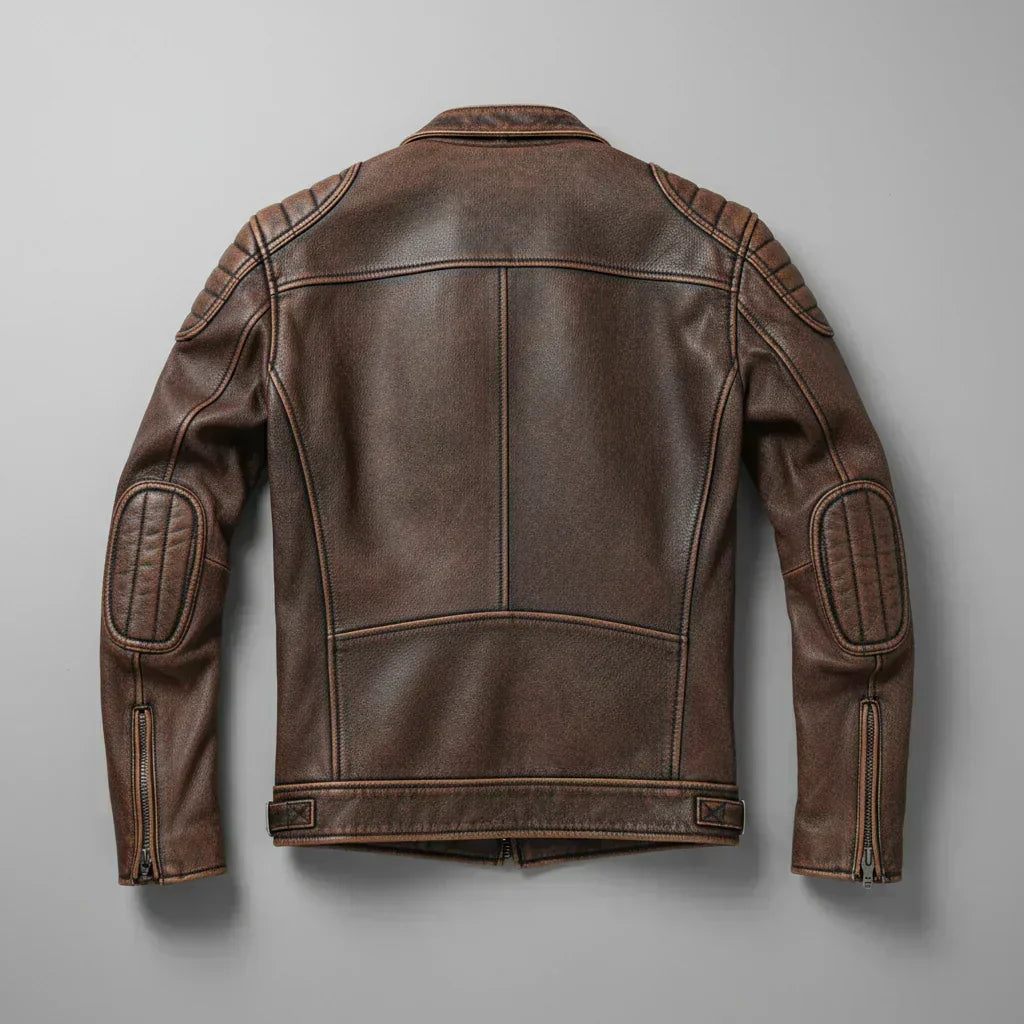 Seitliche Ansicht der Herren Übergangsjacke im Vintage-Look, robust und mit moderner Bikerjacken-Passform.