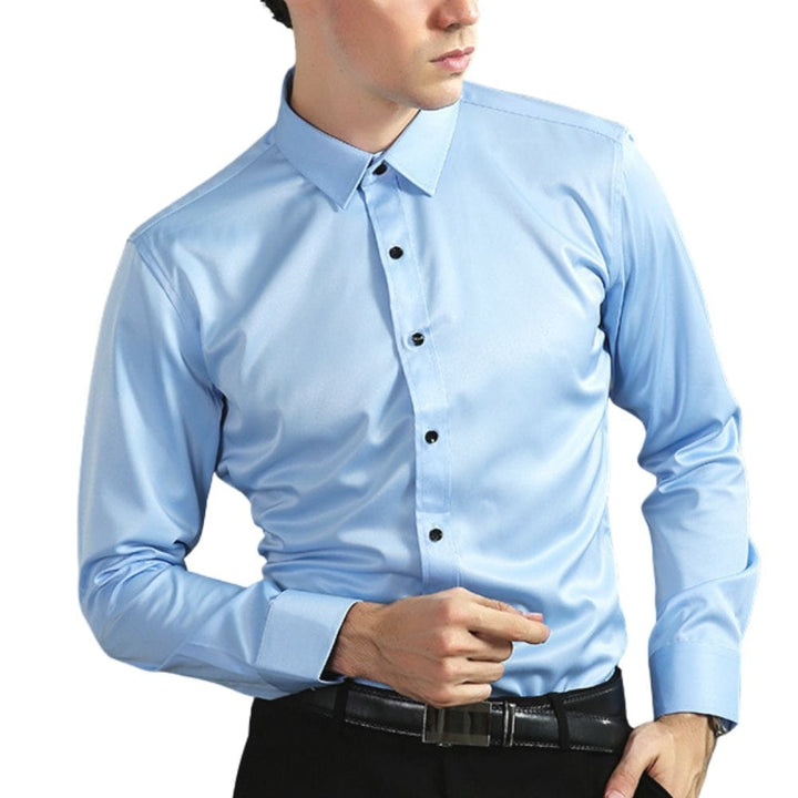 Elegantes Business-Herrenhemd, knitterfrei & stretch, für professionellen Look und ganztägigen Komfort.
