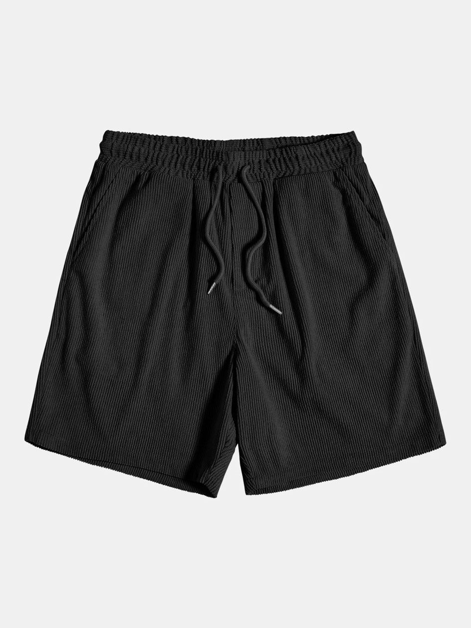 Stylisches Herren Sommer-Set mit modernem Kurzarmhemd und komfortablen Shorts. Deine ideale Freizeitkleidung.