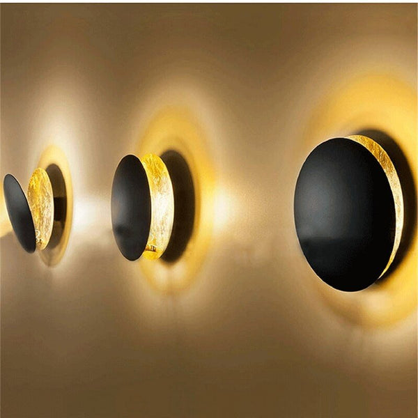 Dekorative LED Wandlampe in Mondform, moderne Ambientebeleuchtung für jeden Raum.