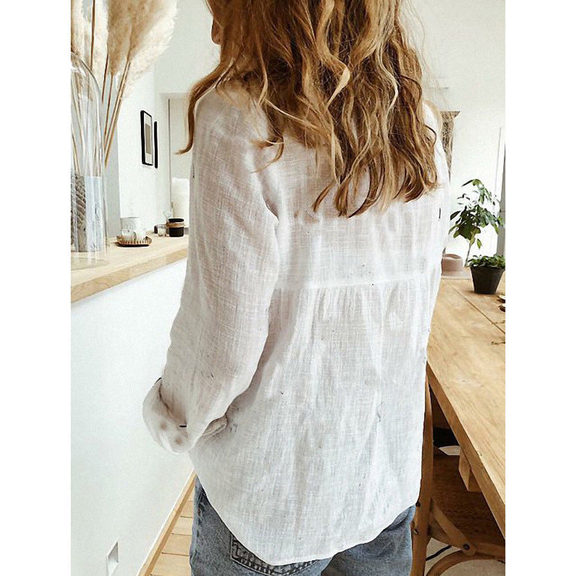 Leichte Damen Freizeitbluse, Kurzarm, V-Ausschnitt, Loose Fit, mit elegantem Vogelmotiv – ideal für den Sommer.