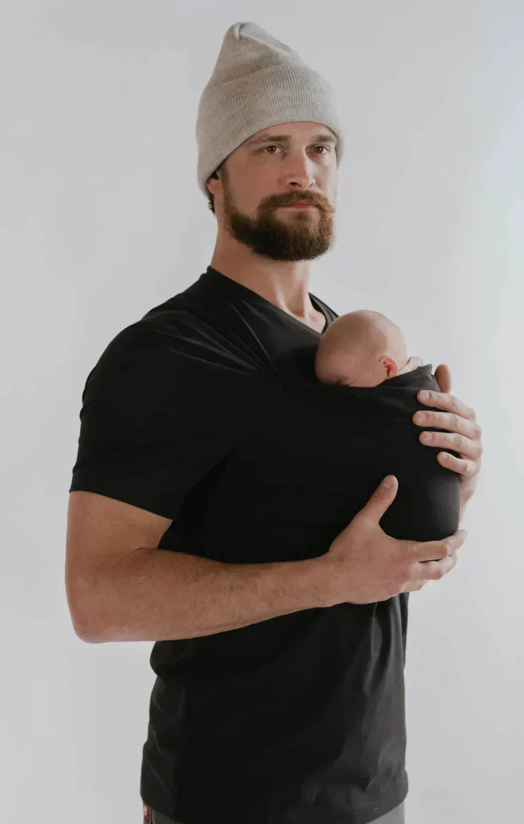 Komfortables Tragetuch T-Shirt als Babytrage für Neugeborene & Kleinkinder, fördert Bindung.