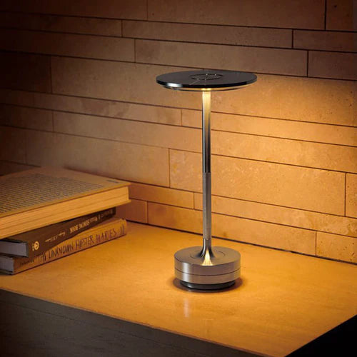 AuraGlow: Stilvolle, kabellose und smarte LED Tischlampe für perfektes Lichtambiente und modernes Dekor.