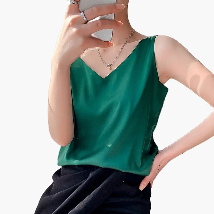 Chices Damen Blusentop mit tiefem V-Ausschnitt, perfekt als stilvolle Sommer-Freizeitmode.