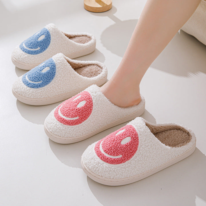 Gemütliche Unisex Pantoffeln mit gelbem Smiley-Muster, kuschelig warm und bequem für Damen & Herren.
