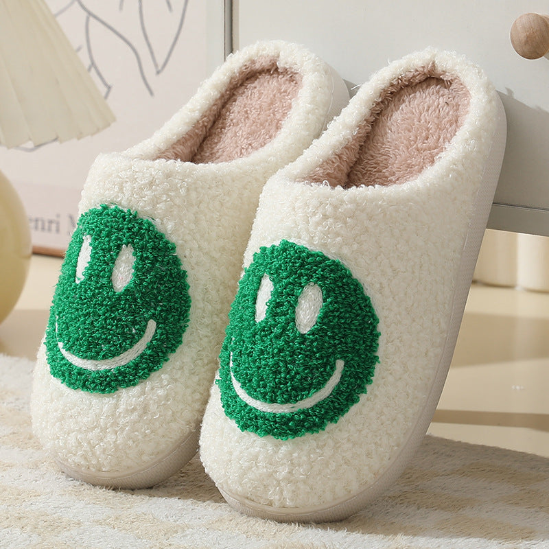Kuschelig warme Damen & Herren Hausschuhe, mit süßem Smiley-Design, bieten maximalen Komfort.