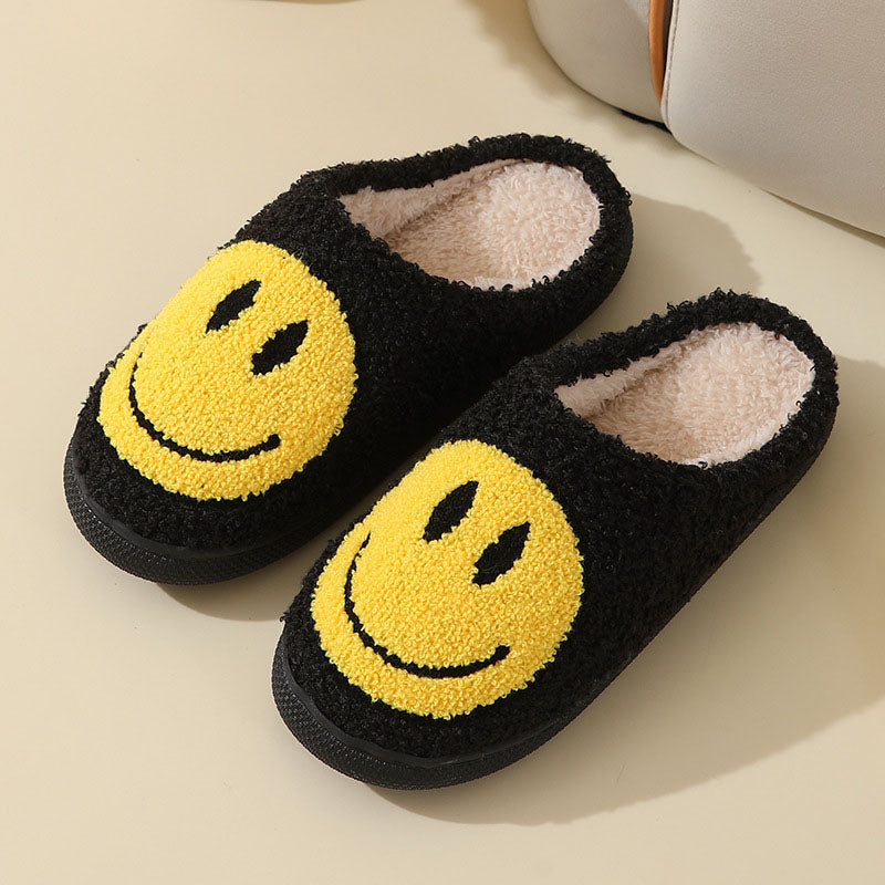 Warme Hausschuhe mit Smiley-Motiv, perfekt für Damen und Herren, die Komfort und gute Laune schätzen.