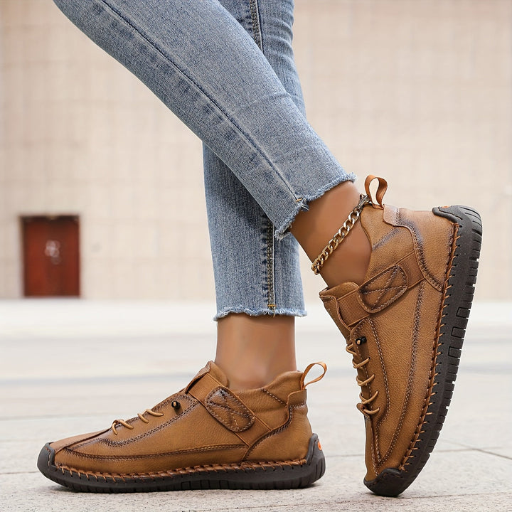 Orthopädische Unisex-Sneaker mit atmungsaktivem Obermaterial & weicher Dämpfung. Bequeme Schuhe für jeden Tag.