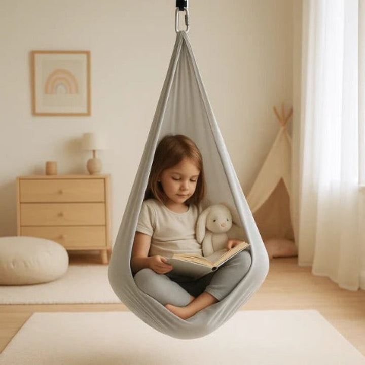 Weiche Unisex Textilschaukel für entspannende Momente. Ideal als sensorische Hängeschaukel für Kinder und Erwachsene.