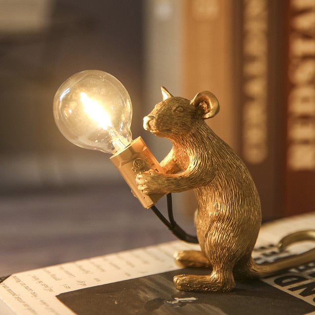 LED Maus Lampe im modernen Design, akzentuiert Wohnzimmer oder Schlafzimmer.