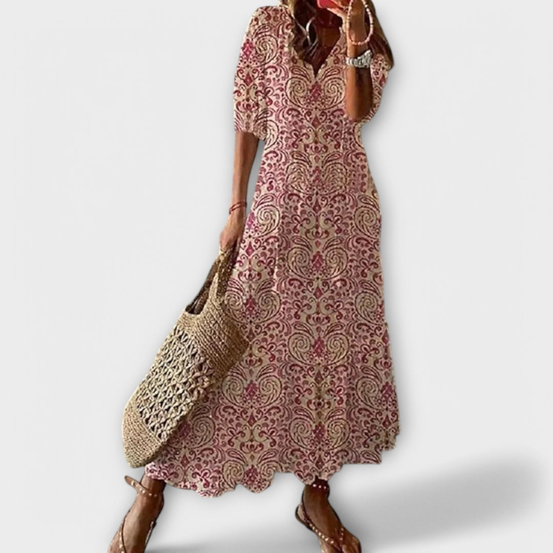 Damen Boho Maxikleid mit stilvollem Print-Muster, luftig und lang. Perfektes Sommerkleid für entspannte Tage.