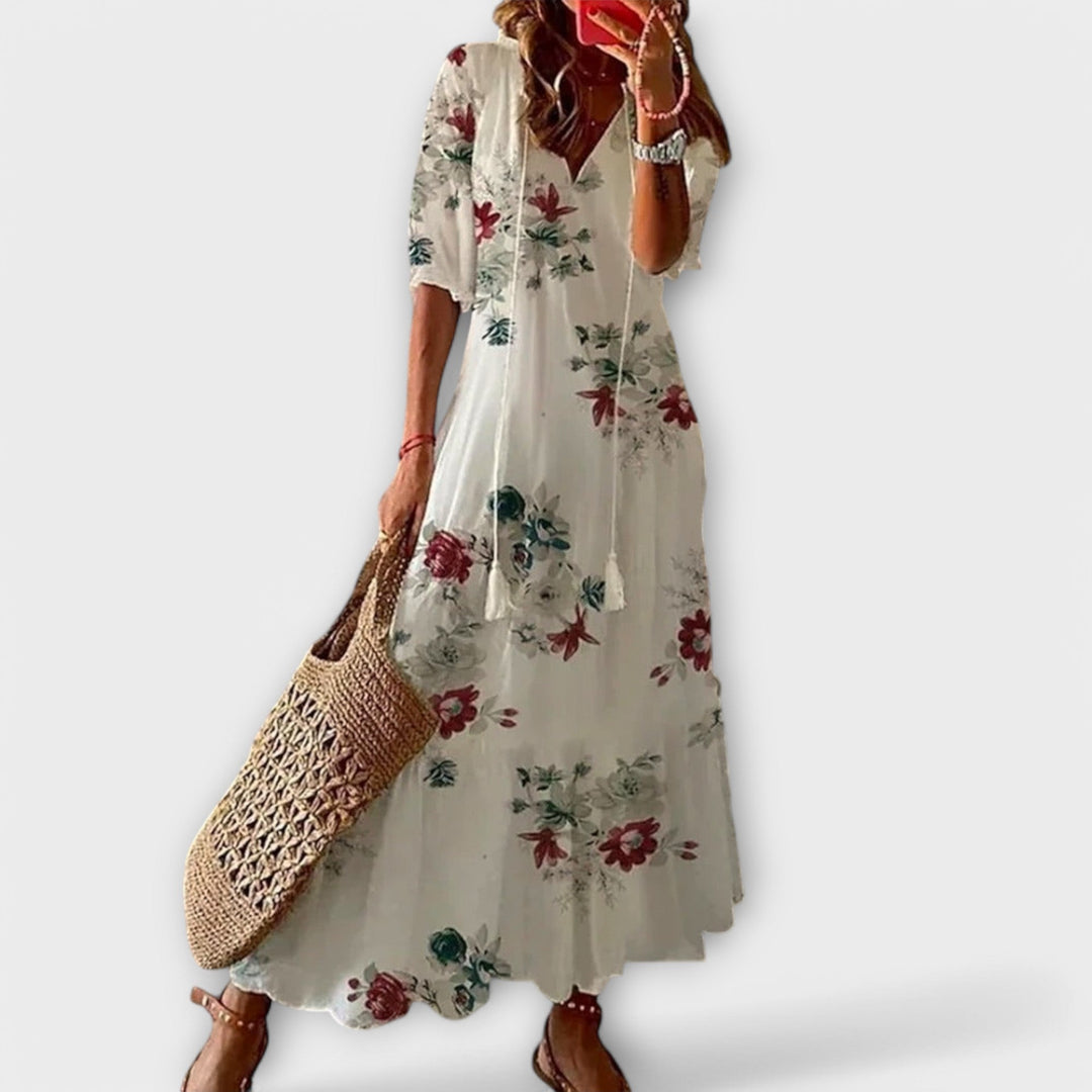 Stylisches Damen Maxikleid im Boho-Stil, lang und luftig. Das perfekte Sommerkleid und Strandkleid für heiße Tage.