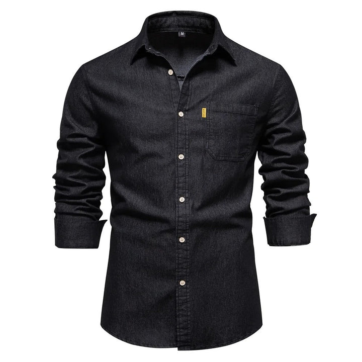 Herren Langarm Jeanshemd in klassischer Passform mit Knopfleiste, ideal für einen stilvollen Alltagslook.
