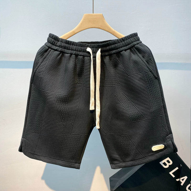 Nahaufnahme der bequemen Herren Casual Shorts; weicher Stoff & elastischer Bund garantieren optimalen Tragekomfort.