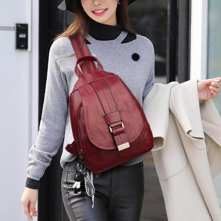 Strapazierfähiger wasserdichter Damen Lederrucksack, ideal für Pendlerinnen.