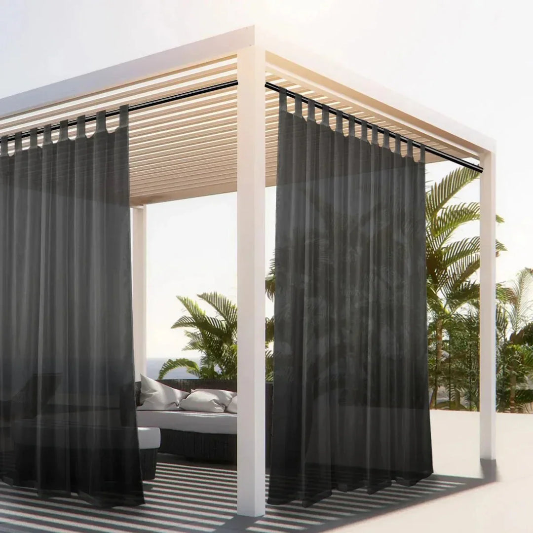 Wasserabweisender Pergolavorhang schützt vor Sonne & leichtem Regen. Eleganter Sichtschutz für Ihre Terrasse.