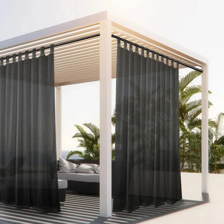 Wasserabweisender Pergolavorhang schützt vor Sonne & leichtem Regen. Eleganter Sichtschutz für Ihre Terrasse.