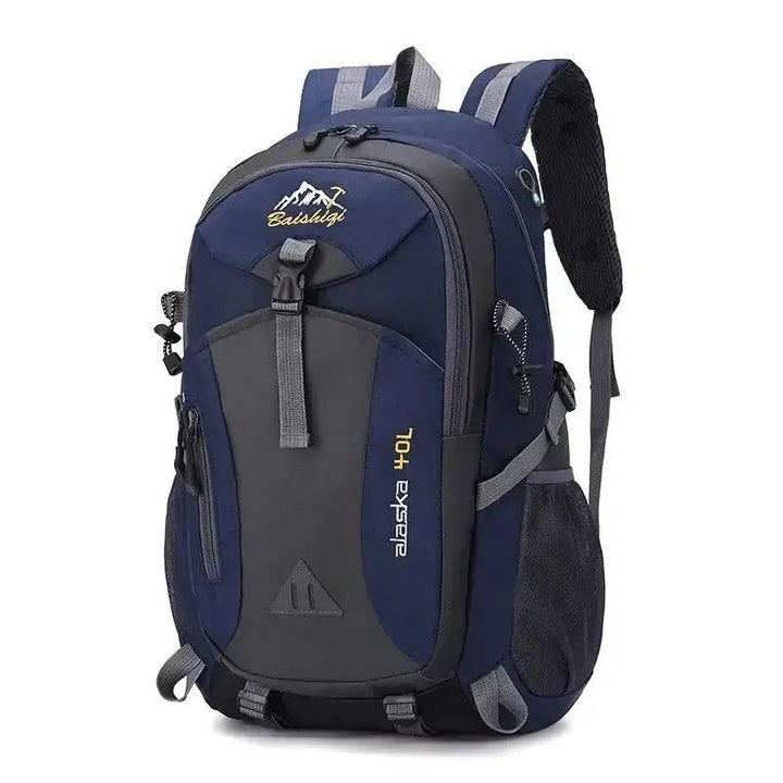 Geräumiger 40 Liter Trekkingrucksack, wasserdicht & robust für lange Wanderungen.