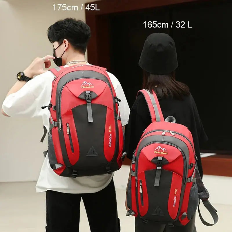 Funktionaler 40L Wanderrucksack, wasserdicht, ideal für mehrtägige Trekking-Abenteuer.