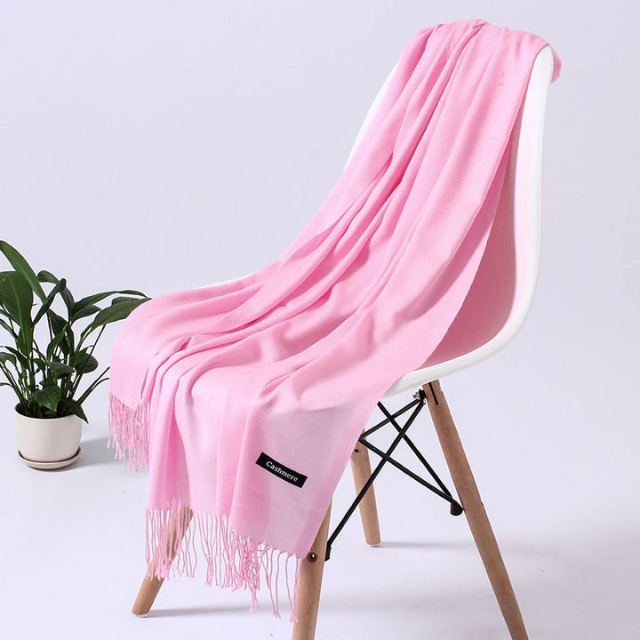 Vielseitiger Damenschal aus weichem Polyester, elegant und bequem für kühle Tage.