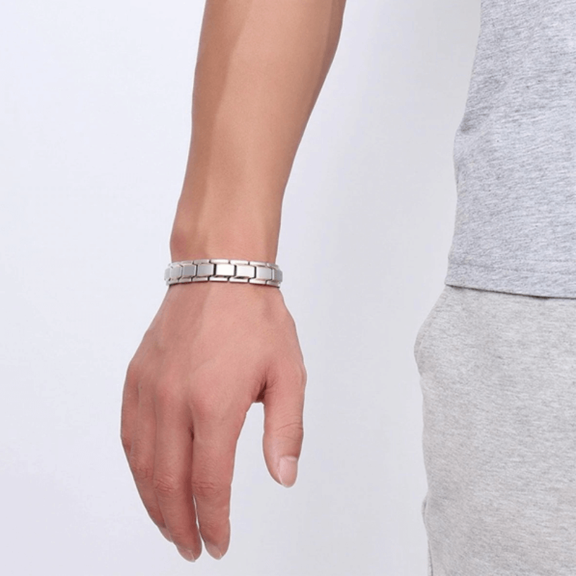 Unisex CoreFlex Magnetarmband aus Edelstahl. Eleganter Schmuck für Wohlbefinden und Energie.