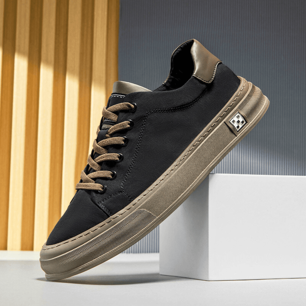 Atmungsaktive Herren Low-Top Sneakers mit Mesh-Obermaterial. Leichte & gepolsterte Freizeitschuhe für maximalen Komfort.