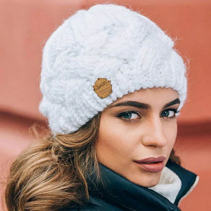 Flauschige Damen Strickmütze für maximalen Komfort; warme Beanie aus weichem Strick, ideal für kalte Wintertage.