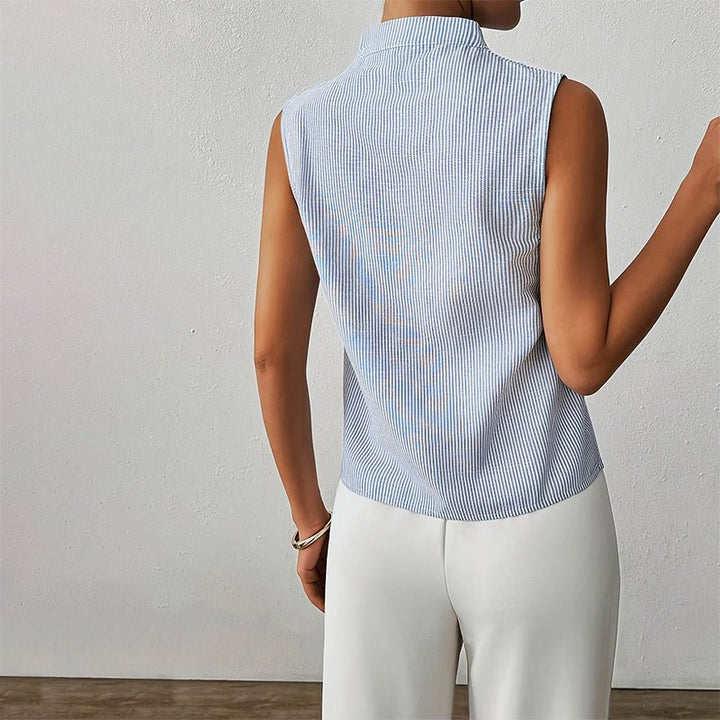 Modische gestreifte Damenbluse mit Stehkragen & V-Ausschnitt, ärmellos. Für einen eleganten Look.
