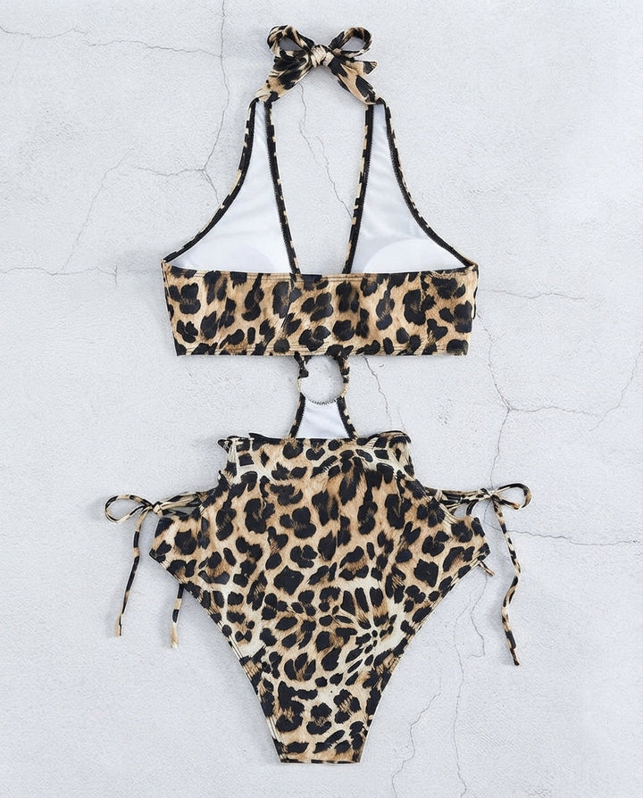 Leopardenprint Damen Einteiler Bikini mit modischen Cut-outs & Neckholder. Figurformender Bodysuit für Damenbademode.