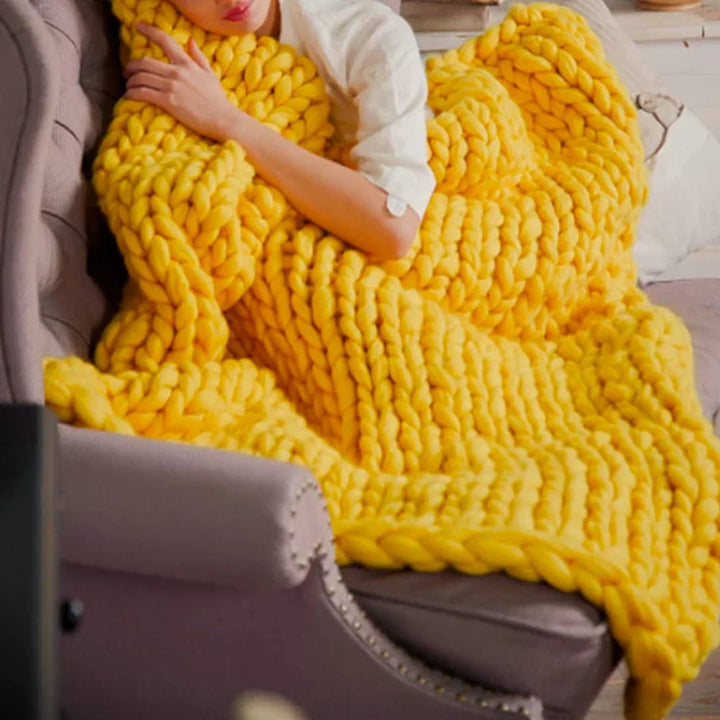 XL Strickgarn-Bälle in verschiedenen Tönen, zum kreativen Armstricken von Decken.