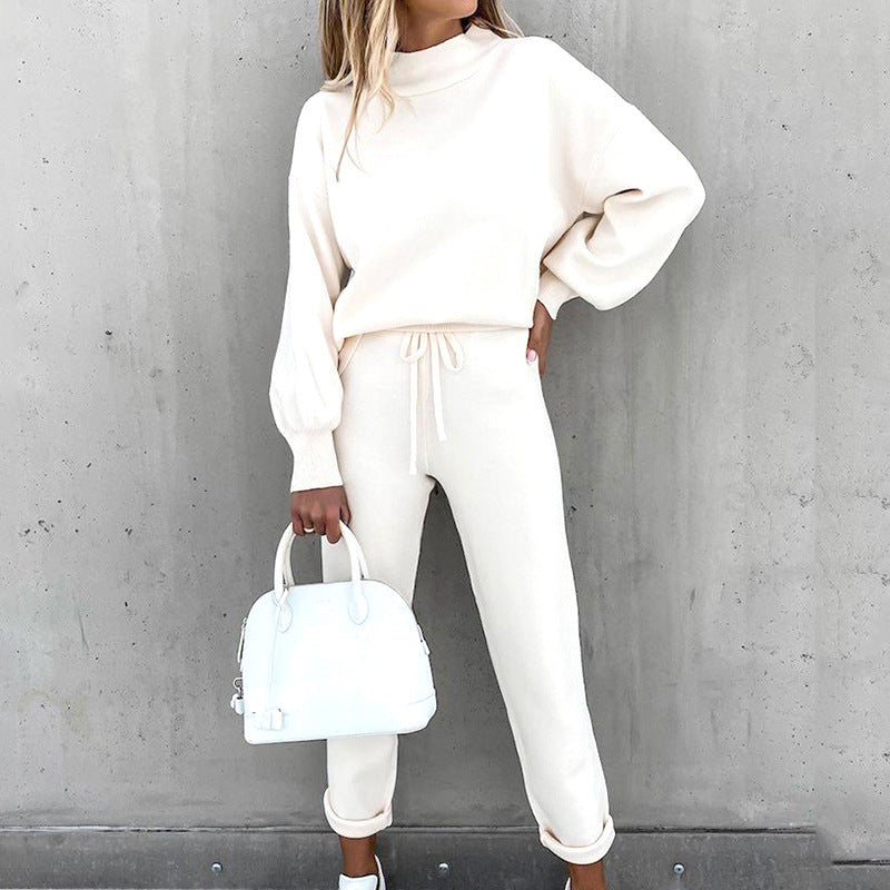 Kuscheliger Damen Loungewear Zweiteiler aus weichem Material für ultimativen Komfort und Entspannung.